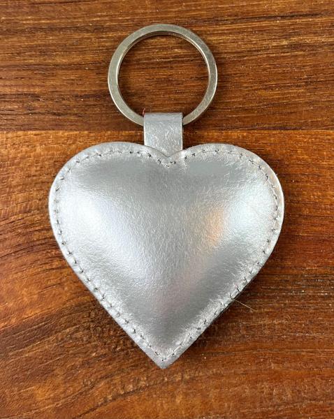 Leder Schlüsselanhänger Herz silber