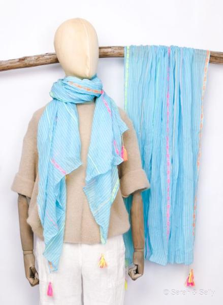 Sarah & Sally Baumwollschal hellblau