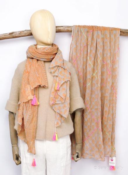 Sarah & Sally Baumwollschal Orange auf Grau