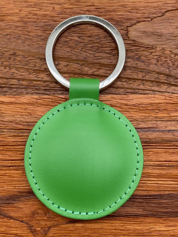 Leder Schlüsselanhänger Punto flaschengrün